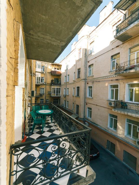 Apartment Near Olympic Stadium Kyiv Exterior photo